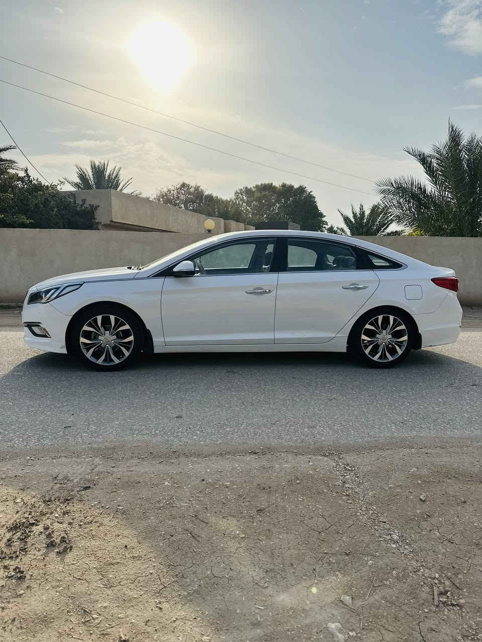 سلام عليكم سونانا 2015 خليجي مكفوله راقم بغداد  أنكليزي فول سياره فتحه سقف بصمه ترحيب ابواب جنطه ذكيه كامره خلفي دواره حساس خلفي شاشا لمس ويل كروم 20 مري شفط نظام قياده 3 انظمه مثبت سرعه داخل صاج شركه مكينه كفاله كير كفاله كل سياره مكفوله مكان سياره بابل ***********
