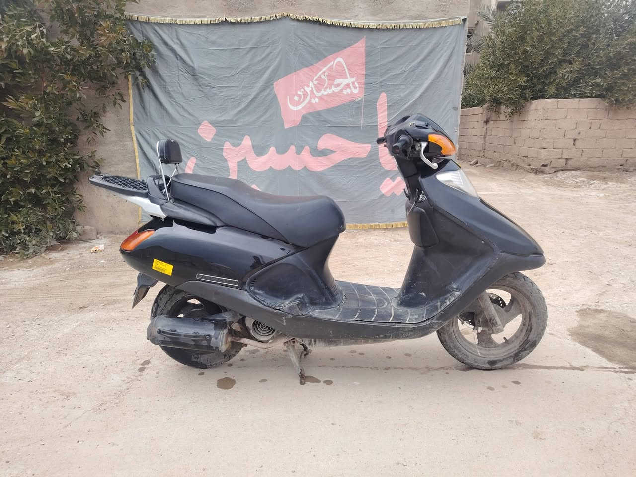 دراجة سبيسي ياباني مكينه مفتوحه رايمر سلف هندر قفل ستيرن قفل جنطه ستان صفح.. كفرات تجاري ابو لختم.. 
المكان العمارات السكنيه الرقم ***********..  خاص ماجاوب
