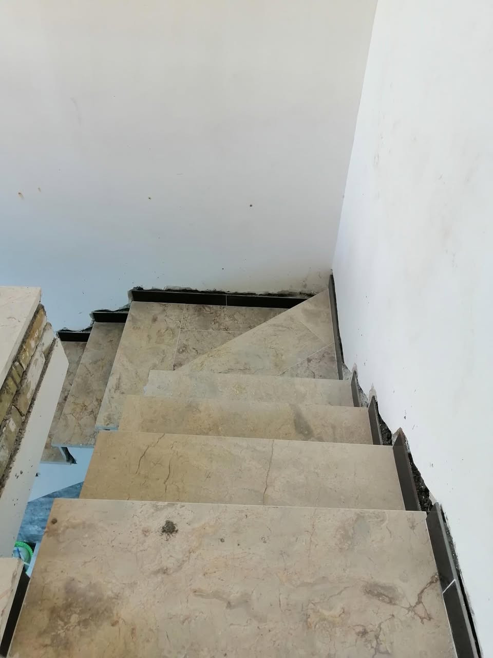 ان شاء الله ينال عجابكم بغداد
***********
