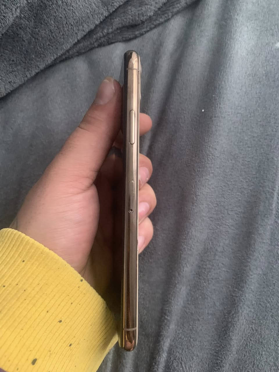 سلاو هاورییان
ئایفۆن١١ پرۆماکس ٦٤ گیگا
دووسیم
پاتری ٥٥ بەشەرت
بەس شاشەی گۆراوە
قفلی ١٤٠ هەزار مەجالی تیا نیە
***********
