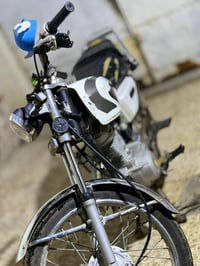 دراجة نارية • امتياز أصلي • حك بسيط