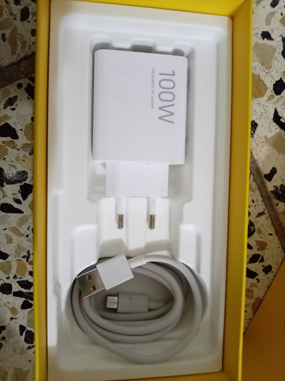 بوكو M8 pro5g للبيع السعر 350 للاتصال ***********

