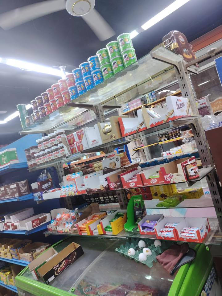 سلام عليكم
اسواق للبيع كوفه حي كنده خلف مستشفى الاهلي ابن بلال خير من الله تجي تكعد وره الدخل واشوف خمس محلات وواحد مخزن 
***********
