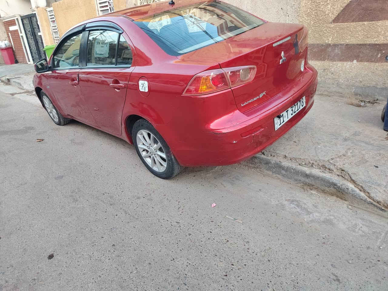 لانسر قرش16 خليجي محرك 1600بيه تبخير السعر 68 مكان بغداد حي الجهاد *********** سياره بيه فقط باب مبدل نفس الون
