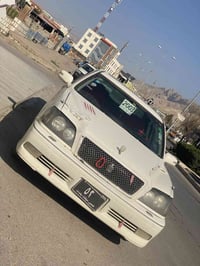 تاقانە مەلیکە ٢٠٠٢ساخ ساخ مەکینە D4 گەورە ٣ دوگمەی ناو ڕەش گێڕ خەلیتەی...