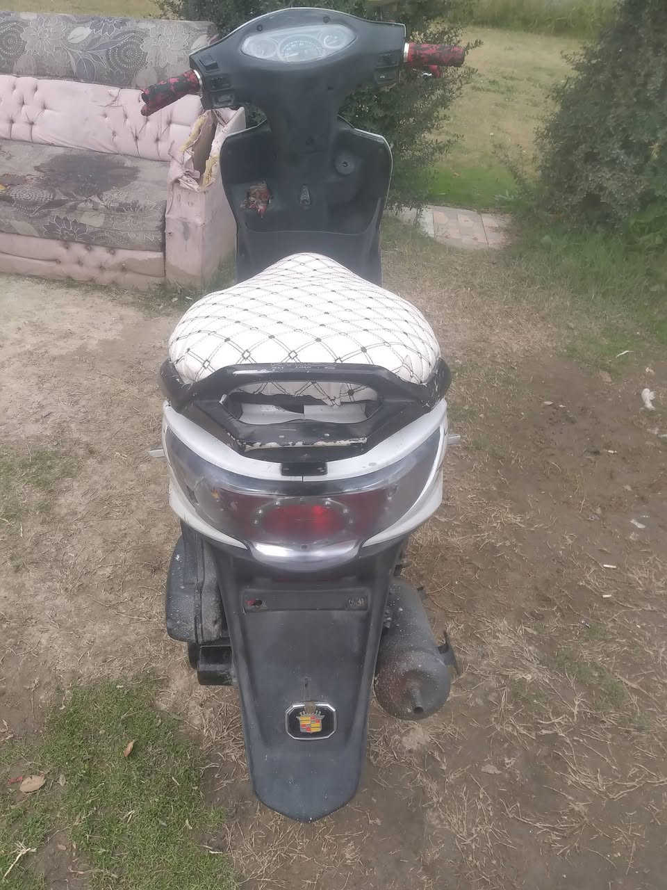 سلام عليكم دراجه كامكو اللبيع دراجه نضيفه ومرتبه تجي وتشوف بعينك تشتغل نكره صلف المحرك 140 السعر 235 بيه مجال مكاني الرمادي الرقم***********
