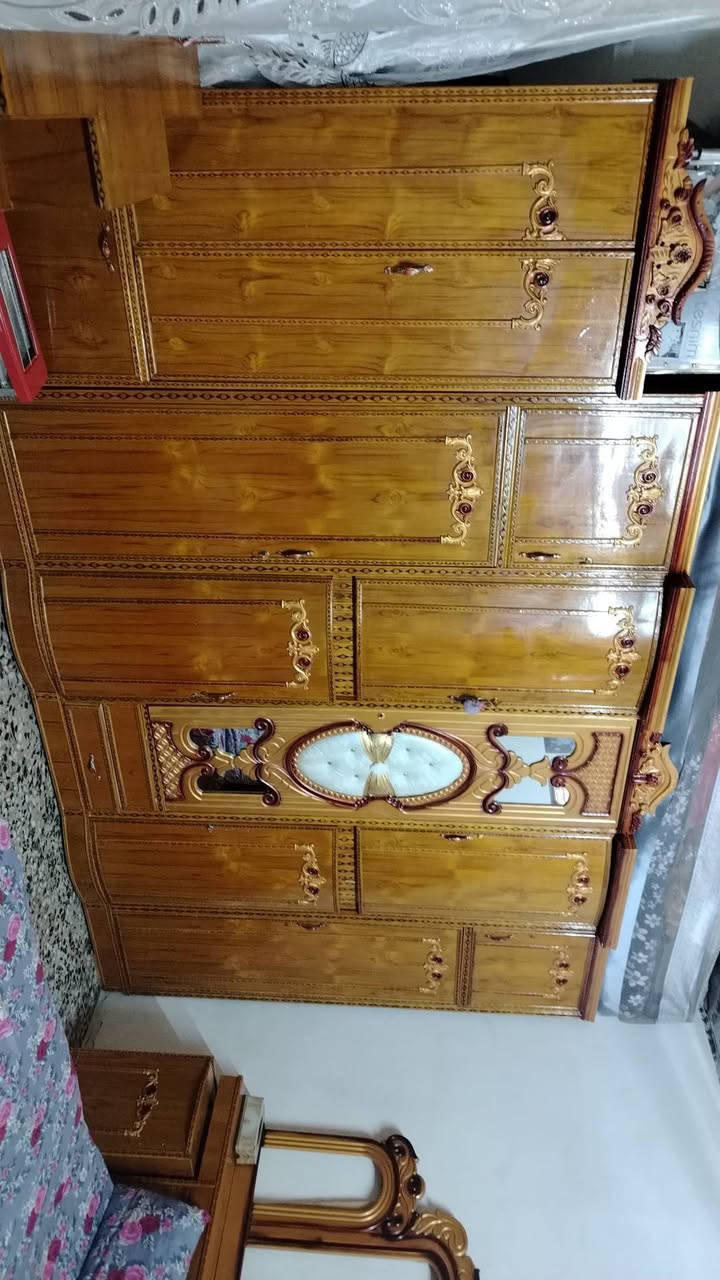 سلام عليكم غرفه للبيع بغداد مدينه صدر استفسار عل رقم ***********
