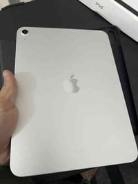 أيباد 11 A 16 ذاكره 128 لآيباد صارل شهر مستخدم مشحون 33 مره بعد بالكرت...