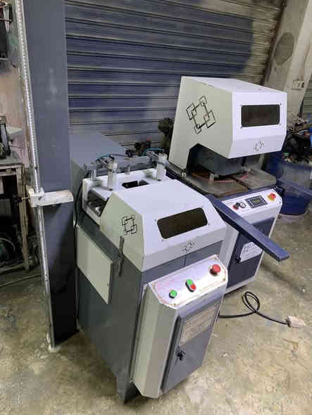 للبيع كاوية+ماسكة شركةMZRكلش نضيفات شرط الشغل والفحص لمعرفة السعر اتصل او تفضل خاص 

***********

***********

يوجد توصيل حسب الأتفاق
