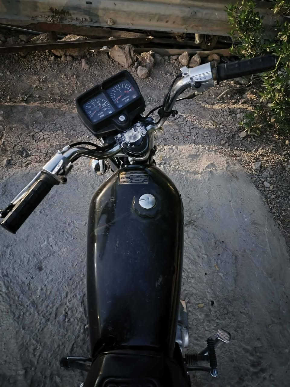 السلام عليكم دراجة نامة لبيع دراجة اوراق اصولية موديل (   18    ) وسعر يم راعية اني مكلف بل نشر رحمة على ولديك لا تدخل خاص رقم راعية ونتصل علية (***********) مكاني قضاء النصر
