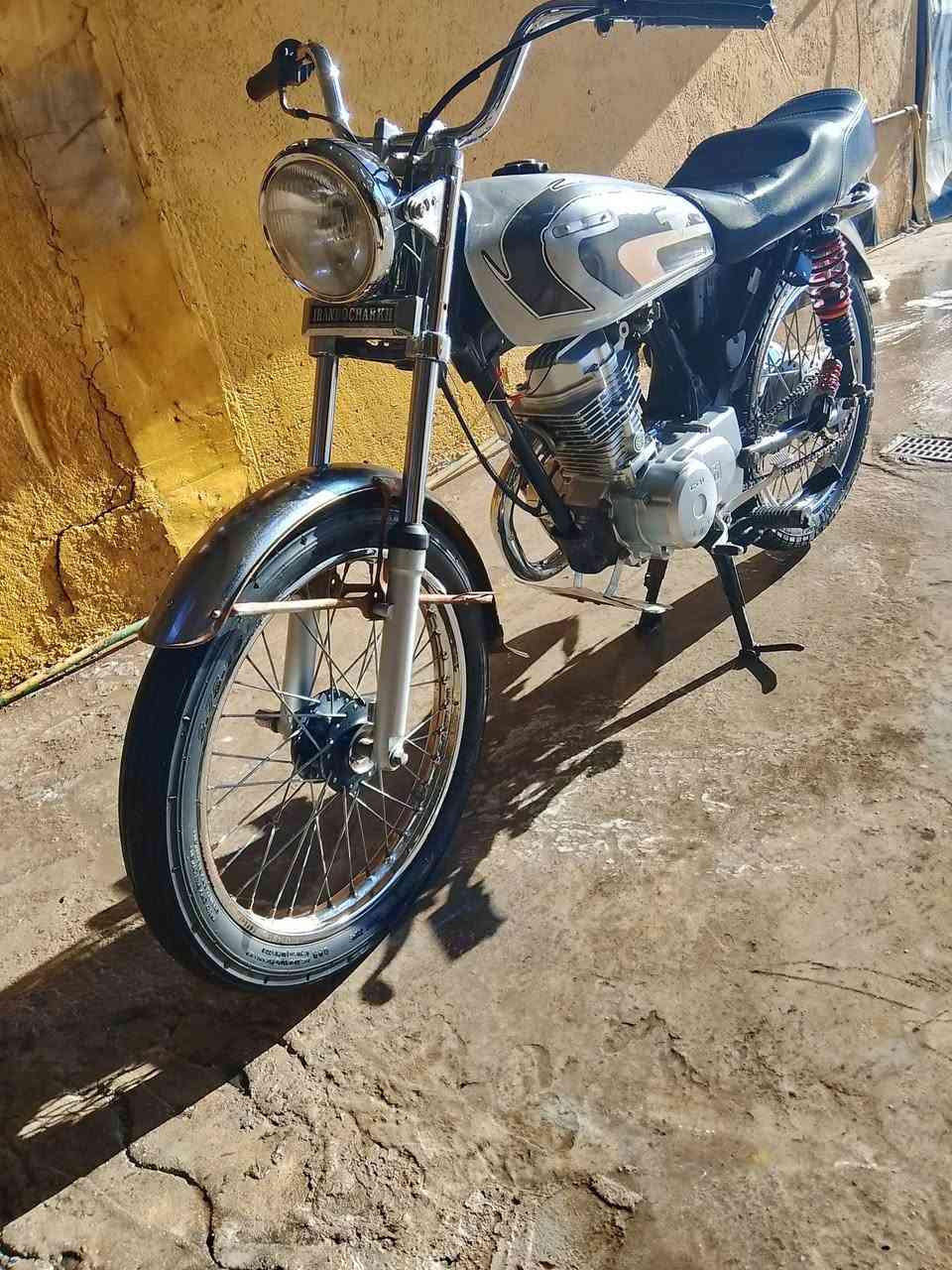 الحلال للبيع ايراني مديل 2020 السعر 600 وبيها مجال كوفه ***********
