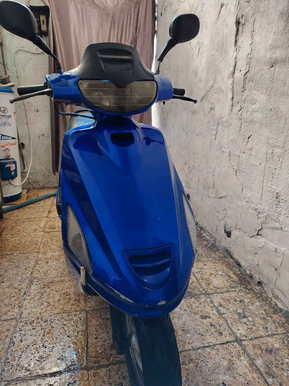 السلام عليكم دراجه فراشه للبيع دراجه كامله كلشي شغال محرك جديد ناعم كلش نكره سلف وهندر السعر 350 وبيها مجال مكاني بالحله بالثوره ***********
