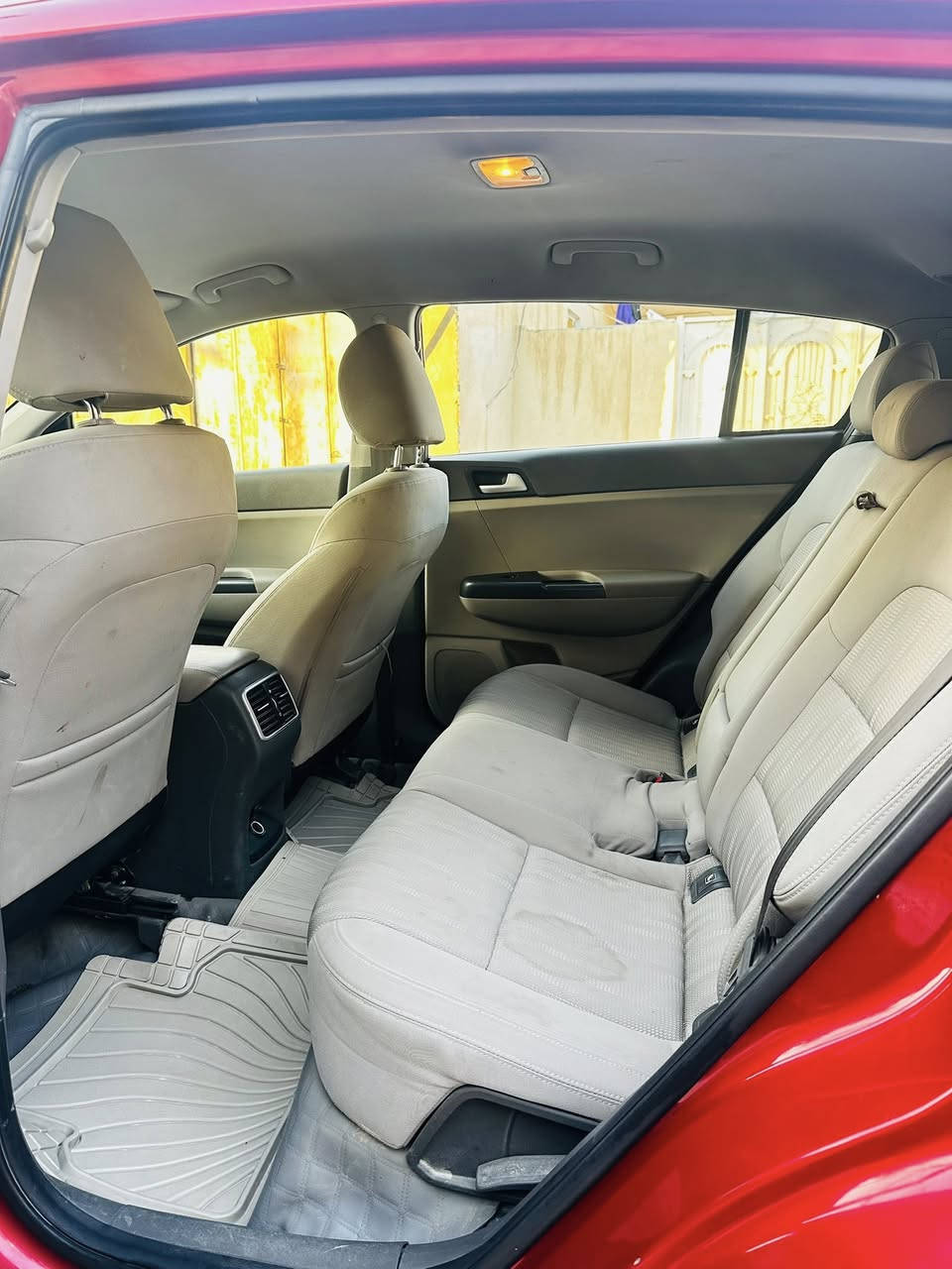 سبورتج خليجي 2017 مكينه gdi 1600 السياره كفاله لا صبغ لا تبديل  حداديه هسه ذبيته كلهه مكينه بيهه بدايه بكن يعني اتريد تجفيت السياره شغاله يعني اتمشيك فتره السعر 135 مكان السياره العماره حي الرسول ***********
