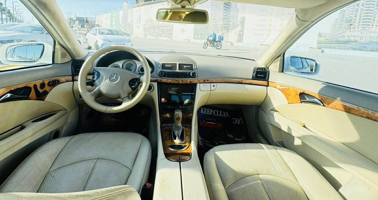 مرسيدس بنز…الأفضل ولا شيء سواه ✨❤️
نقدم لكم ايقونة الفخامة W211
Mercedes-Benz E 320
انتاج 2003
بدون حادث فقط صبغ جمالي باب وبنيد✅
السياره جديدة بمعنى الكلمة
سيرفس كامل من منضومة بانزين ومنضومة تبريد 

للتواصل والاستفسار للجادين فقط 
***********
ولمعرفة السعر  كتابة تم بالتعليقات بغداد, العراق
