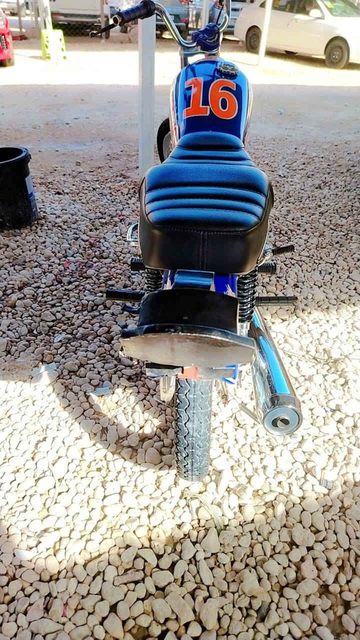 سلام عليكم شباب دراجه للبيع شاصي 19نامه وراق اصولي ولباقي 25 كله اصلي تعميره طلب خاص من لبصره ودراجه انضف من اصوره قيم وخذ ولشراي بي خير ويدلل يتفضل خاص لو يتصل علرقم ***********
