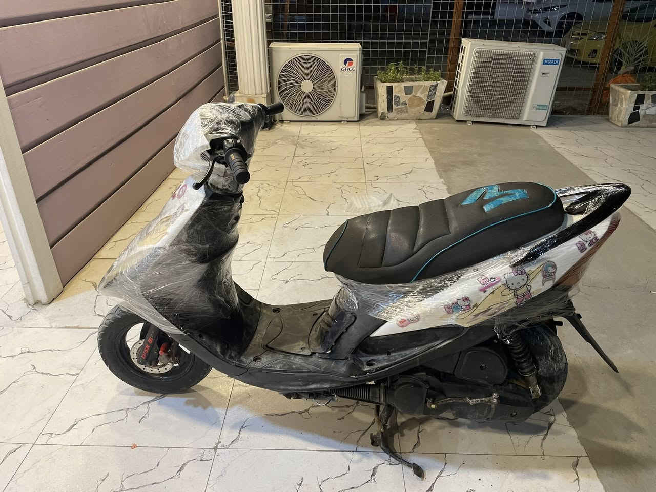 سلام عليكم عمري دراجة ماكس عدلة نضيفة مفولة كلشي  مينقصها  صارلها ٧ اشهر منزلها رمبة  دراجة كلش حلوة ب500  الاتصال ***********
