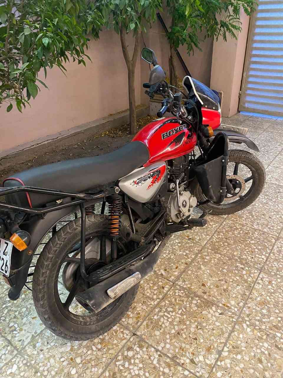 السلام عليكم بوكسر 22
سعر مليون و 950 و بيها مجال
دراجه
استخدام شخصي نظيفه و خير من الله
رقم بغداد انكليزي مشروع وطني وين ما تريد نحول
للتواصل ***********
عنوان بسمايه او زيونه
