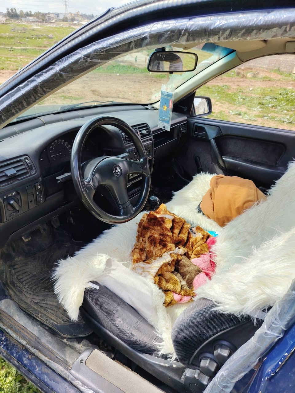 فكترا للبيع حجم 18 موديل 91 رقم جديد تريد تحويل تريد وكاله السعر 48 وبيها مجال خابر ع رقم ***********
