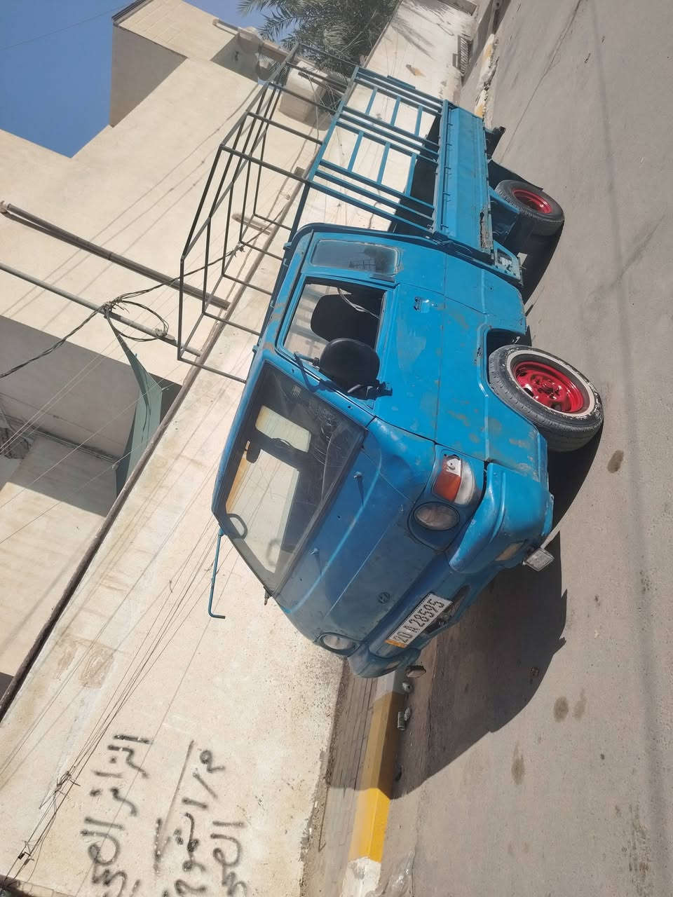سلام عليكم شباب هونداي موديل 95 سياره جديده وجاهزه متوهم ارقام وسنويه ديالى انكليزي  سياره مكينه 3000 ماكينه وقير واكسن وشاصي كفاله عامه اتكفل  سرقه وعشائر وطلب فقط سعر 19 عنوان ناصريه مركز رقم الهاتف ***********
