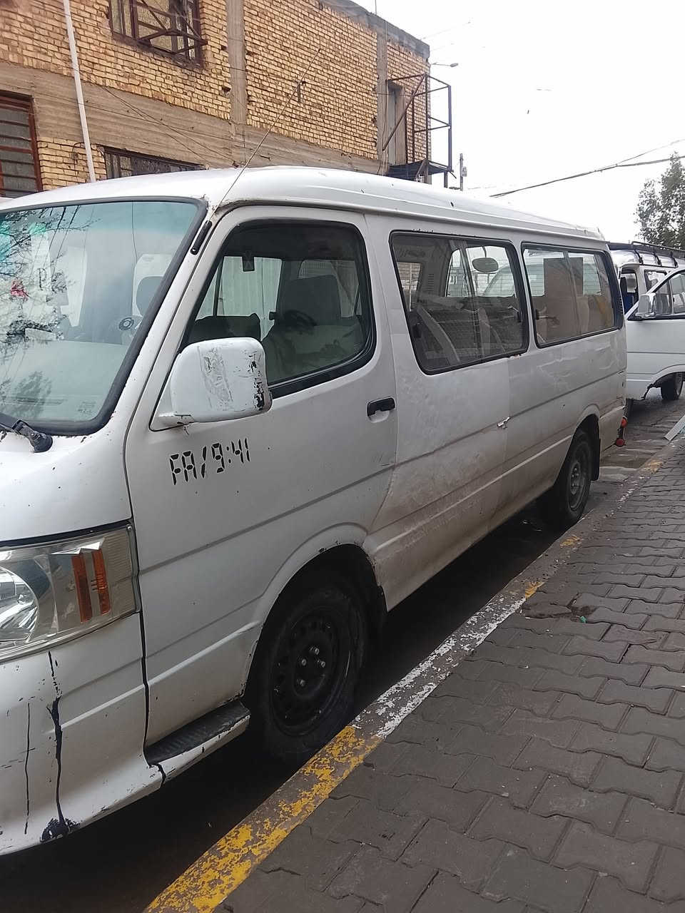 سلام عليكم فتون 2009 رقم واسط احمر بدون راعي سنويه كارتونيه مكينه وكير وكسن خير من الله تخم تاير  نضيف دوشمه حلوه صدر امامي خلفي نضيف سياره جاهزه سعر 23 بيه مجال مكان بغداد الحسينيه الراشديه رقم ***********
