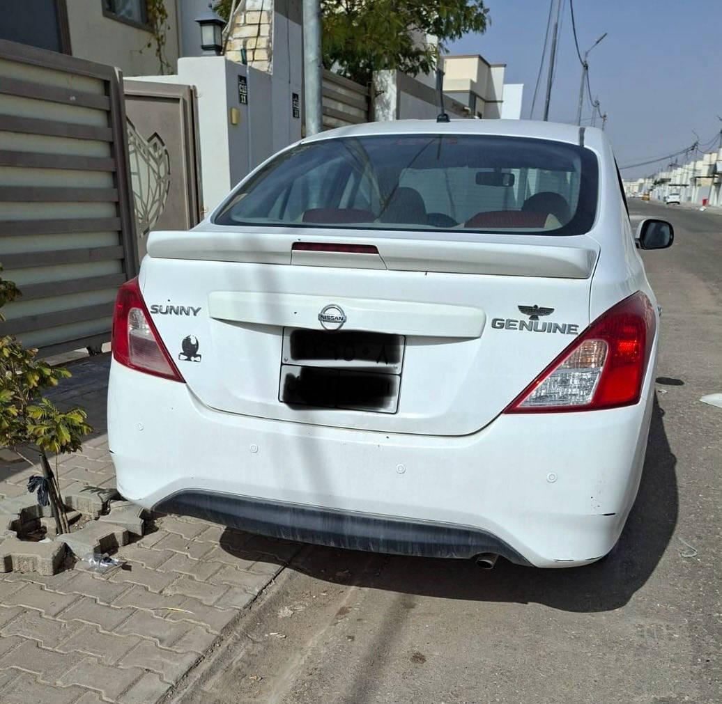 سيارة صني 2020 للبيع
مبدل الجاملغ صوب يمنى 
وبيها معجون قليل بالباب اليمنى 
والسيارة مكفولة مكانها نجف 
سعرها ٩٠ ورقة 
رقمها اربيل 
ماموجود على الفيس 
للاستفسار الاتصال على ***********
