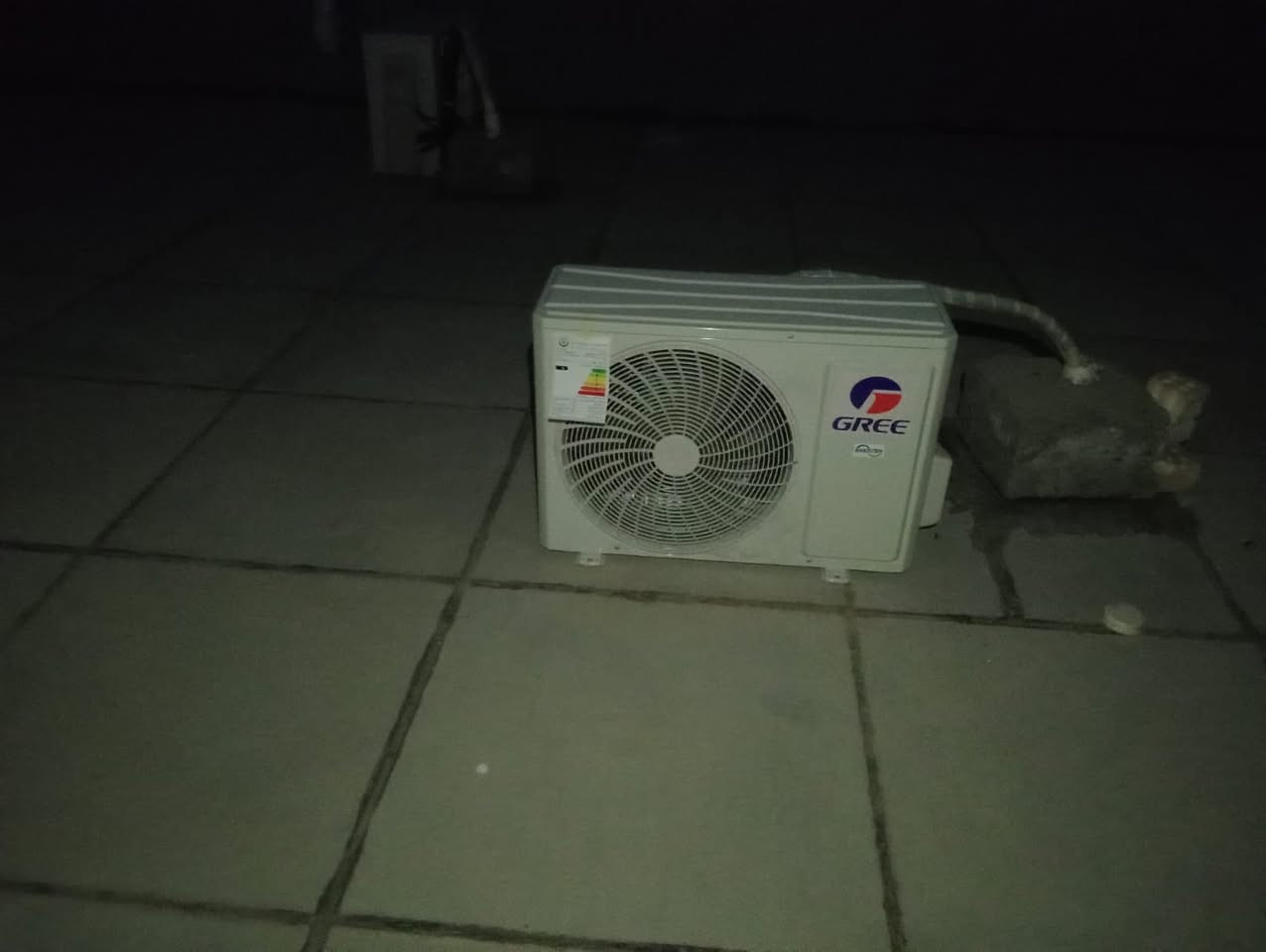 :

السلام عليكم
تم بحمد الله إنجاز عمل اليوم،
نصب سبالت في منطقة الدورة.
نسأل الله التوفيق والرزق الحلال للجميع

ابو علي ***********
***********
