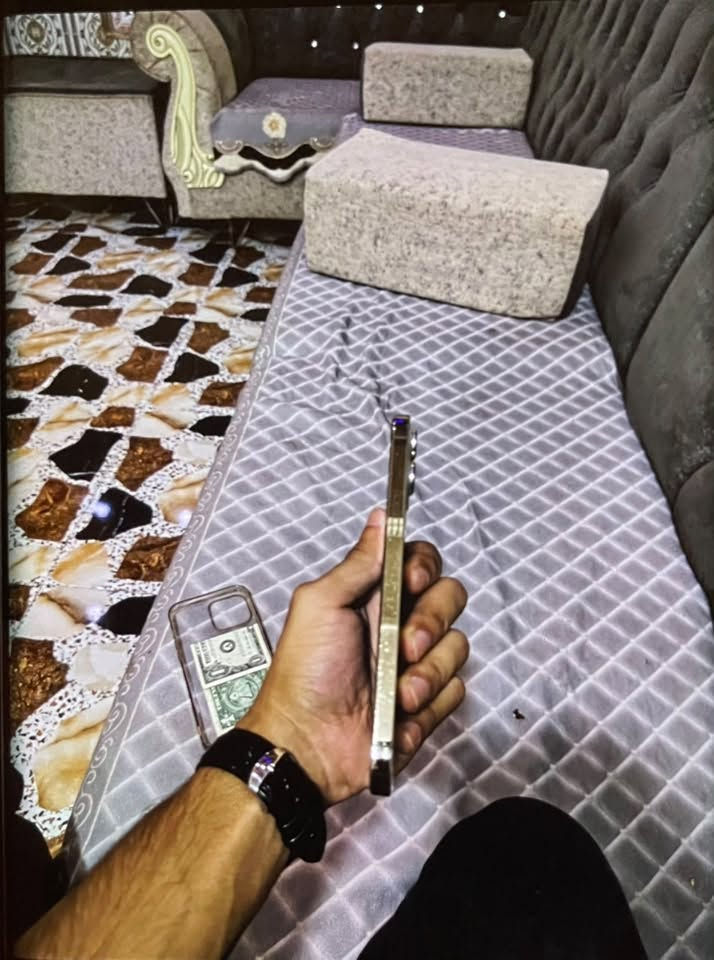 12برو ماكس مبدل ظهر وكامرات اصليات ب١٠٠الف
بدلتهن
ذاكره ٢٥٦ بطاريه ٦٨ السعر ٣٣٥ وبي مجال بسيط
***********
