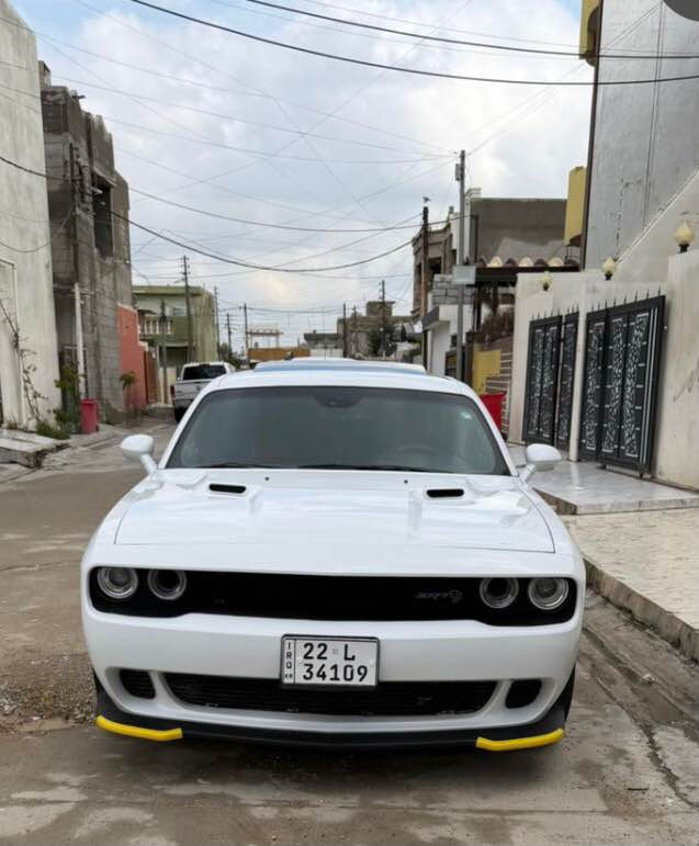 للبيع دوج جالنجر  موديل 2014 كيرمحرك ابشرط مامفتوح تبريد شغال السيارة بسمي واستخدام شخص مامتعوبه والسيارة فول مواصفات كشن جلد بصمه سلايت تحكمات لايت زينون كامره شاشه كبيره حساسات  سنويه ورقم وهزه وبراد كلها جديد شرط تحويل ووكاله السيارة بي قطعتين ونص صبغ بدون دواخل اثر شخوط السعر 127 وبي مجال العنوان كركوك القادسيه *********** ابيع نقد ومااراوس كركوك, العراق
