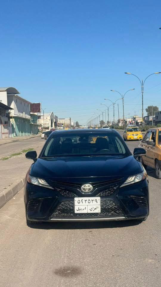 كامري موديل 2018  xse فول مواصفات بانوراما 
ضرر 3قطع صندوق مع جاملغ خلفي جهتين 
ماشيه146 الف  كيلو رقم اربيل
كير ومحرك شرط 
مكان السياره الموصل جانب الايسر 
السعر 160 
للاستفسار
***********
