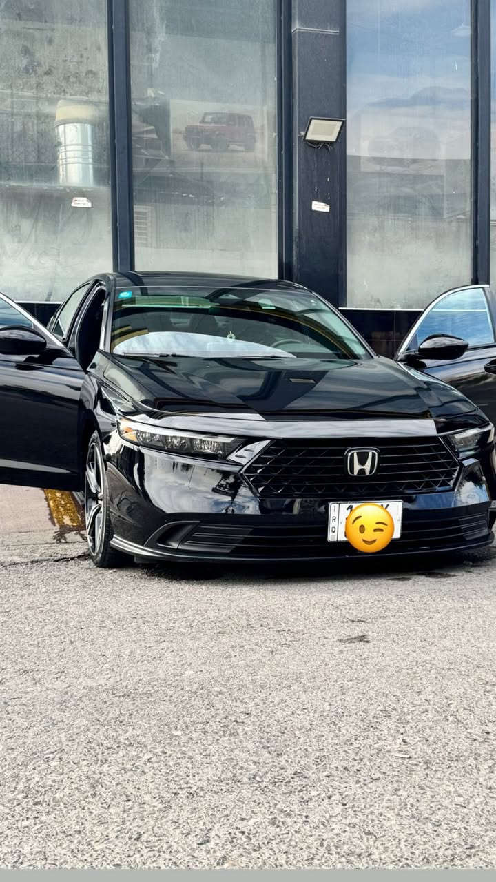 السلام عليكم
هوندا اكورد سبورت 
موديل 2024 
ماشيه 23 الف وقابل لزياده 
مواصفات السبورت معروفه 
حادث جانبي بجم كبس  ايرباك برده وكرسي فقط 
السياره بدون اي نقص 
بيع او مراوس حسب القناعه 
***********
