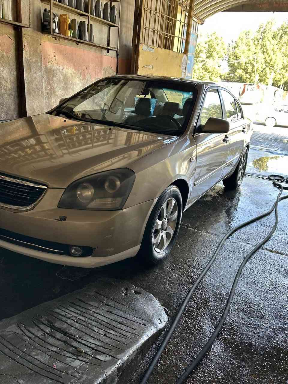 سلام عليكم 
ابتمه مديل 2006 
وارد امريكي 
محرك 6 
تبريد ثلج. 
حداديه جديده 
تخم تاير. جديد 
صبغ عام.  
70 وبيهه مجال 
الاستفسار ***********
