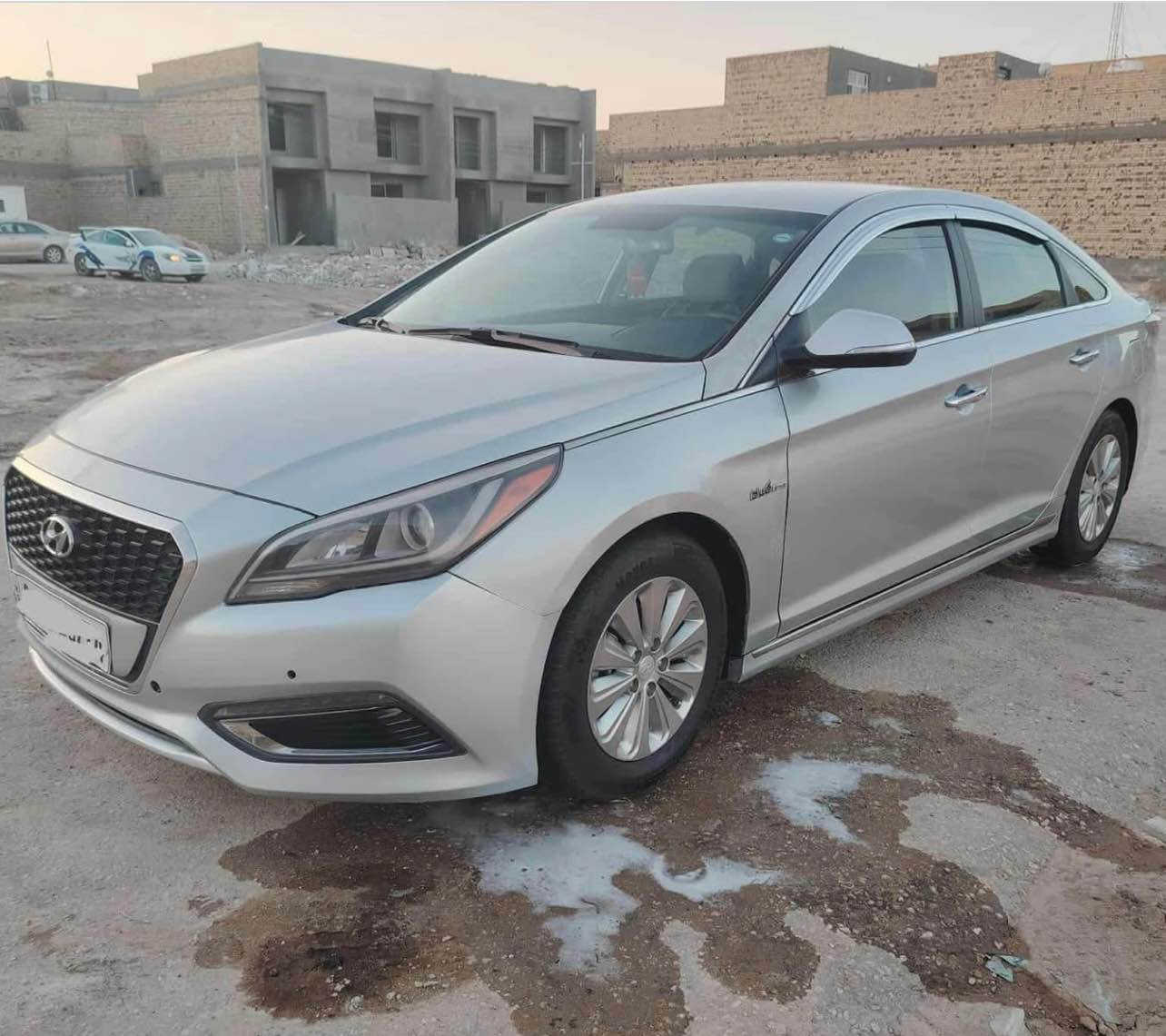 *********** للاستفسار 
للبيع او المراوس سوناتا هايبرد وارد امريكي موديل 2017 حادثهه حافة البنيد بدون للغد وبدون شاصي وبيهه كلير من امريكا صفحه سائق فول من عدا الفتحه صرف بانزين ماكو ب ١٠ الاف تضل ١٠ ايام بطاريتهه بحاله جيده جاهزه من كلشي حداديتهه جيده ماشيه تقريبا ١١٠ m  عارضهه ب ١٢٠ وبيهه مجال للشراي ديوانية, القادسية
