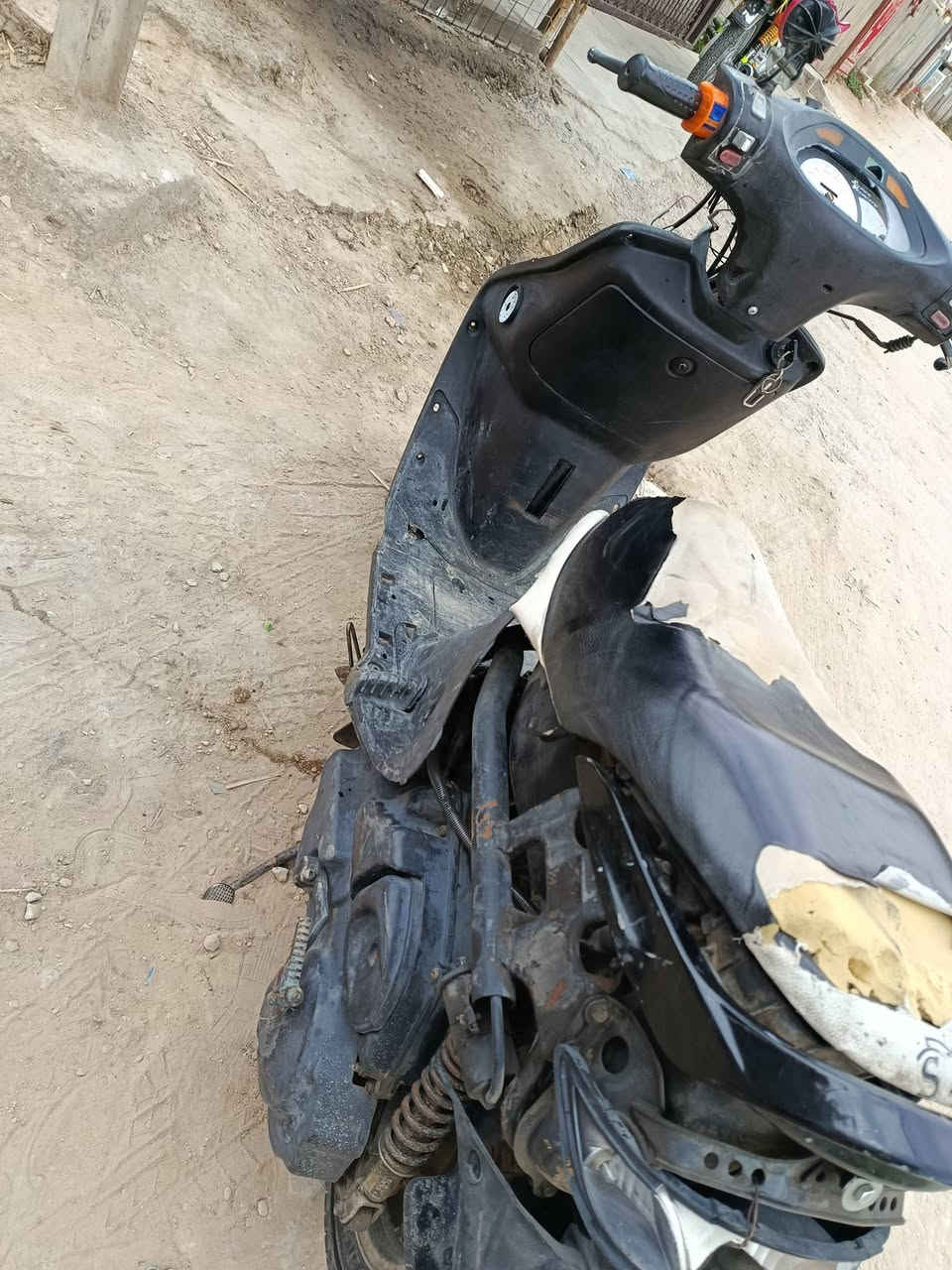 سلام عليكم دراجه فراشه فحل لبيع سلف هندر كله يشتغل مكينه خرسه مال جناي المكان ديوانيه قضاء الشامية رقم الهاتف ***********  سعر ٣٠٠ بيه مجال
