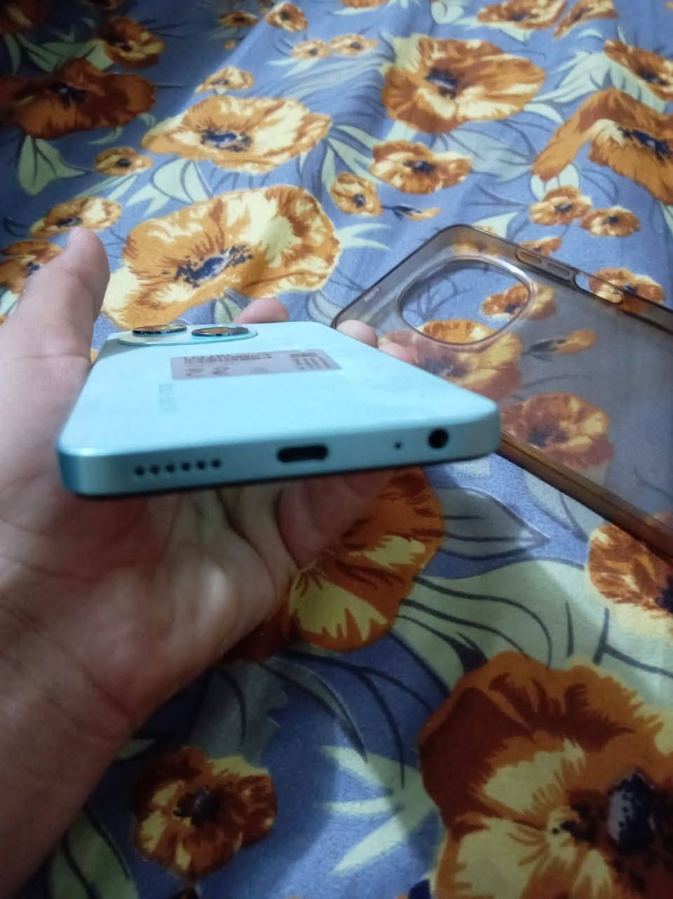 سلام عليكم جهاز تيكنو جو TECNO ذاكرة 128
جهاز جديد جديد غيررر مسـتـخدم فقط مفتوح
بطارية 5000 اللون مميزز ضهرر جلد شاحن تايبسي
كامل ملحقات 
مكاني بغداد حي جهاد السعر ((140)) الف


**إذا كنت صاحب هذا الإعلان وتريد حذفه لأي سبب، رجاءا أرسل رسالة إلى الدعم الفني**