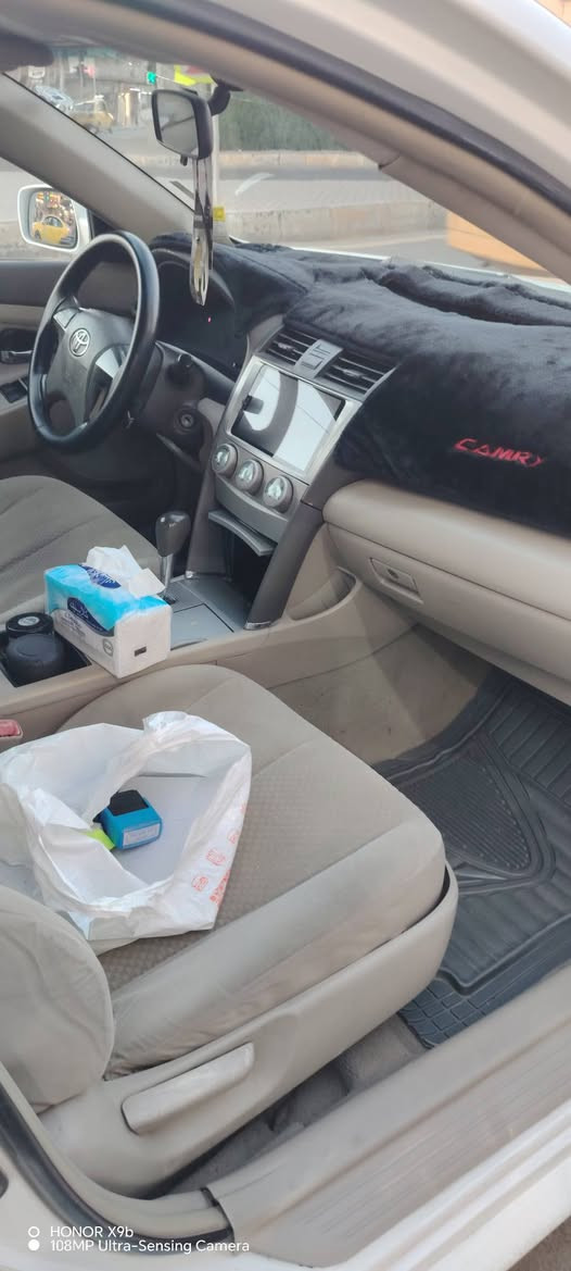 تويوتا كامري ٢٠٠٩ ابيض رقم دهوك باسمي  رقم دولي هزه جديده سنويه جديده تبريد تدفئه مكينه اربعه بيها ٣ قطع صبغ السونار موجود للتواصل *********** او ***********  السعر ٩٣ وبيها مجال  مو شراي لا تتصل رجاء
