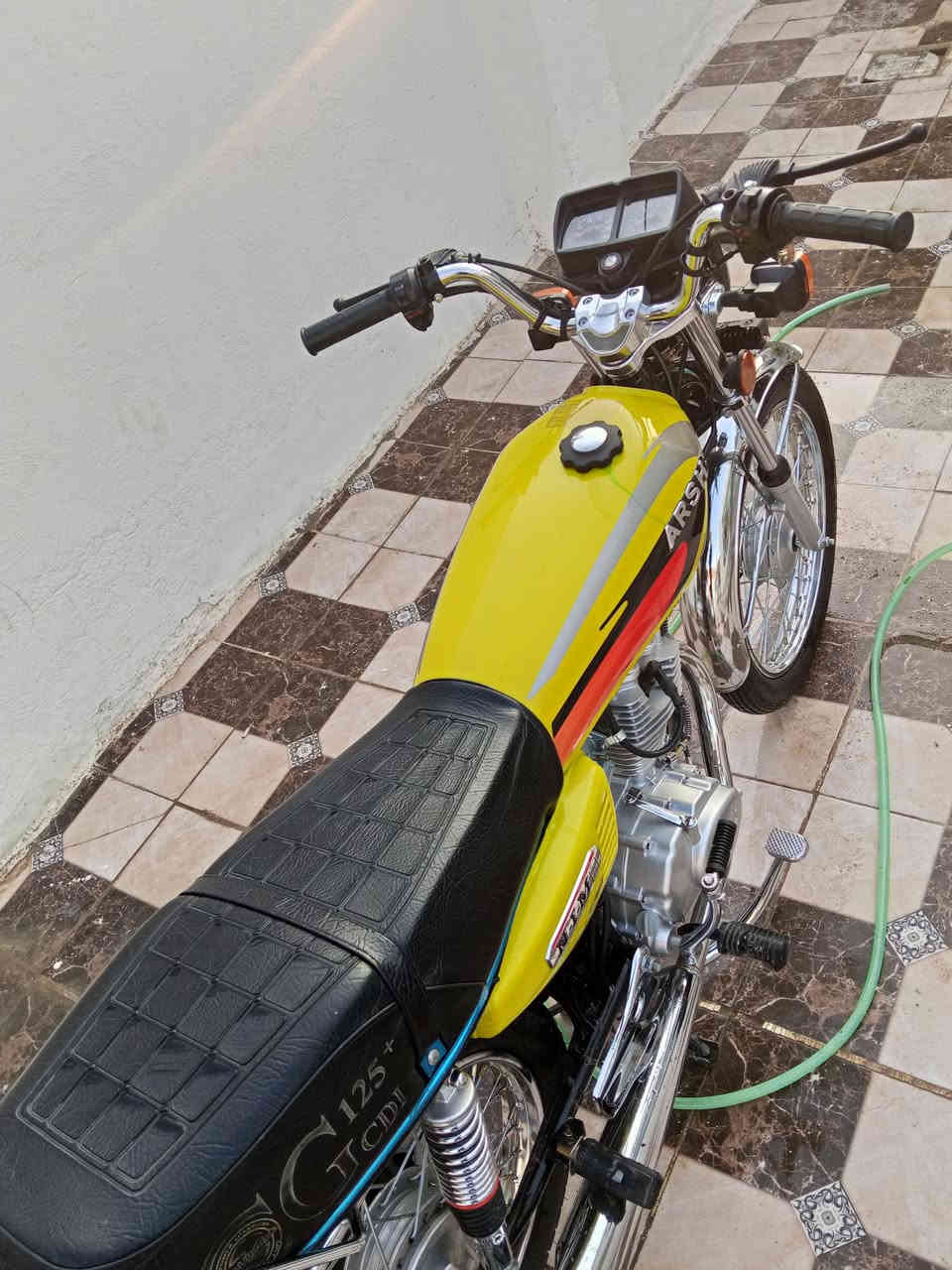 سلام عليكم 
دراجه اربع كير مديل 2025 اصولي 
سعرها 950 
مكاني نجف عباسيه 
***********
