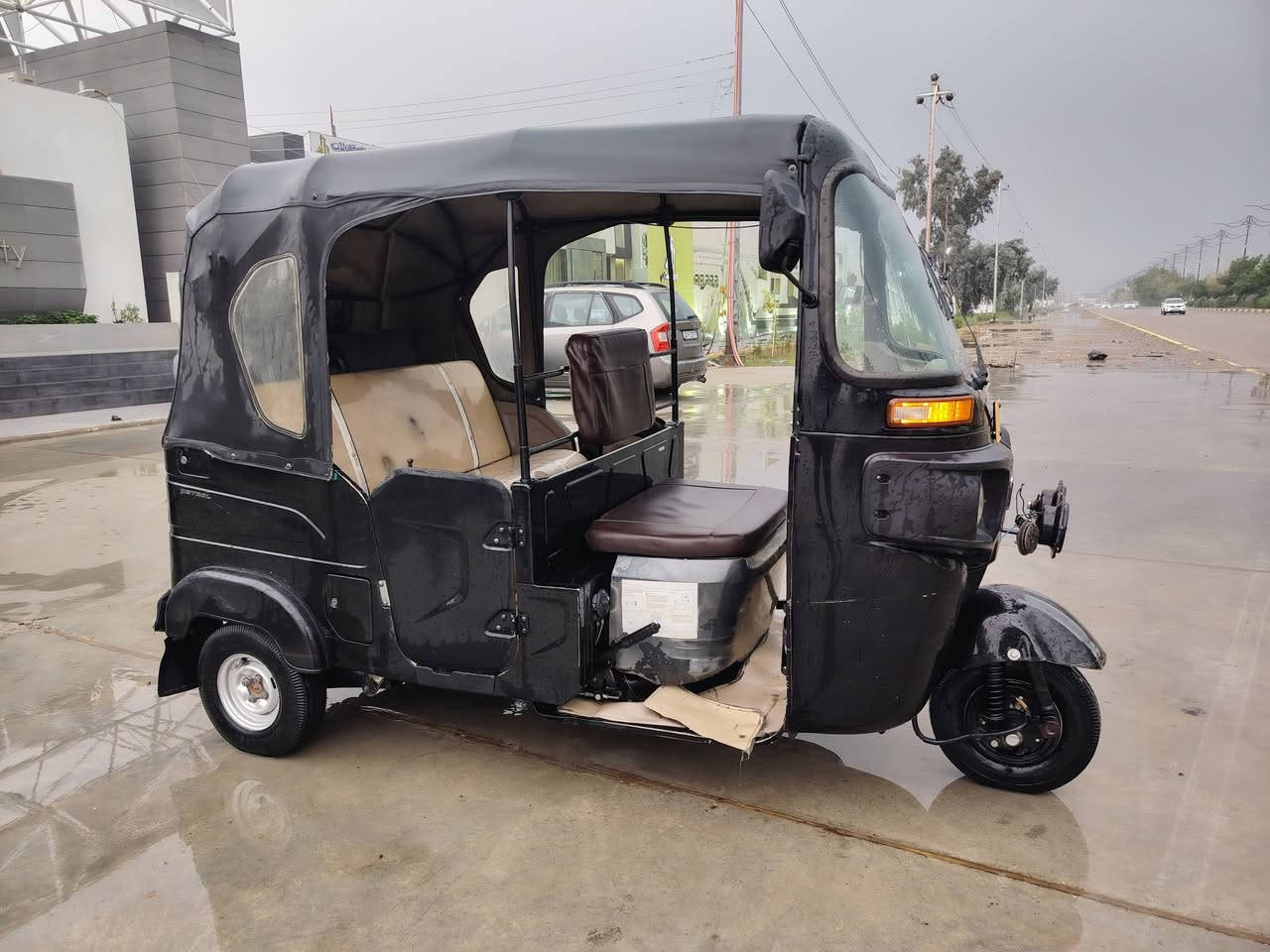 تكتك 22للبيع تكتك خير من الله كفالة عامة بيهة ملاحضات بسيطة بيهة شخوط شوية مكينة مكفولة كفالة عامة سبانة مامدودة عليهة رقم ديالى رقم عربي  تخم تاير جديد اكسر خير من الله عارضها 9 ونص وبيهة مجال بصيط ابو 9 لا تخابر   مكان ديالى كنعان للاستفسار الاتصال على الرقم ***********
***********
