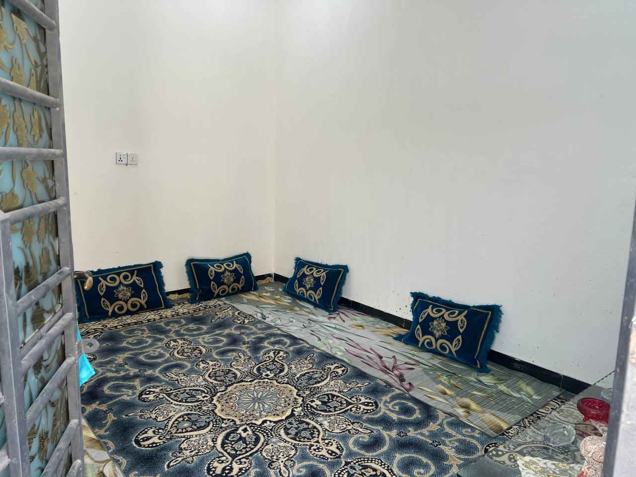 بيت للبيع ⭕️(طابو زراعي سند 25 )(مشمول تطويب خدمات تبليط_)
⭕️المساحة100 متر مربع 
⭕واجهة 5 نزال 20
⭕️عنوان الدار  / التقية الثالثة _ 
مقابل حسينية باب الحوائج
⭕️بناء البيت 2025
⭕️بناء  مسلح 
—————————————
           تـــفـــاصـــيـــل الـــدار 
(كونكريت مسلح )
⚜️ غرفه
⚜️صالة 
⚜️استقبال
⚜️مطبخ 
⚜️مجاميع صحية داخلية وخارجية
⚜️طارمه

⚜️ للاستفسار

—————————————-
☎️ /***********
