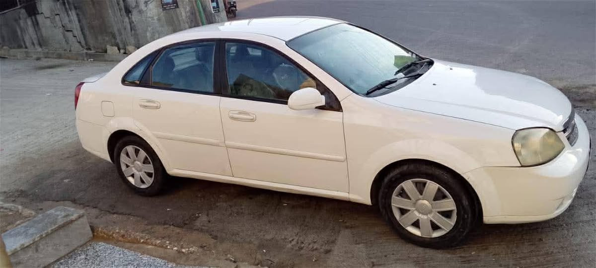 اوبترا مراوس  اب تكسي او بيع
2010   محرك 16  او كير شرط 

ضرر شبغ بل باب مربع زغير او بل دوسات 

  *********** وتساب
