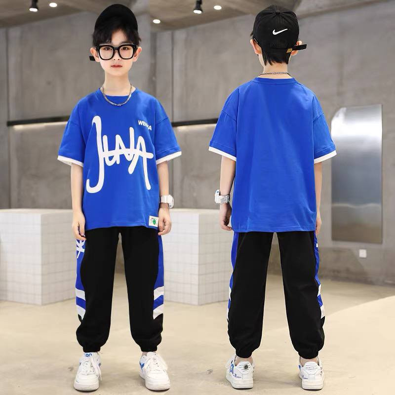 وفرتلكم ملابس اطفال كشخه 😊للعيد 

 اسعار مناسبه وجوده الخامه راقيه 

ومسابقه حلوه هم لعيونكم  اكثر 3 متفاعلات بهذا البوست راح 

يفوزون وياي بهديه من البيج 😘


**إذا كنت صاحب هذا الإعلان وتريد حذفه لأي سبب، رجاءا أرسل رسالة إلى الدعم الفني**