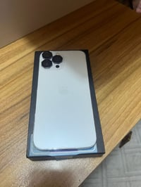 ايفون ١٣ برو ماكس • ٢٥٦ • بطارية ٩٣