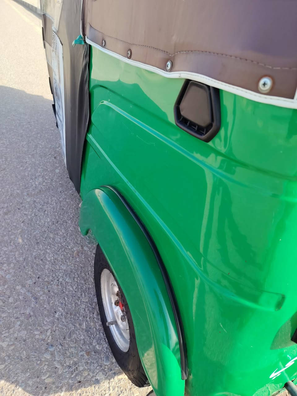 يالله
سلام عليكم شباب تكتك موديل 21 /شهر 8 تكتك نضيفه بيه ضربه بلغد زغيره مكينه مكفوله بس زنجيل مبدل بيه تخم تاير جبلي تكتك ما ناقصه شي كبل لشارع سعر 7 /750وبيه مجال بسيط وهاذ رقمي ***********
