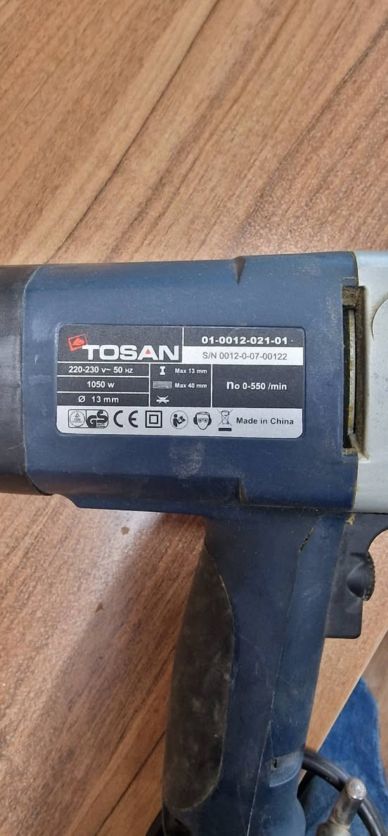 دريل صناعي ماركة توسن  حجم كبير جديد.
فقط مشتغل مرة واحدة
السعر 140 الف
واتساب ***********

