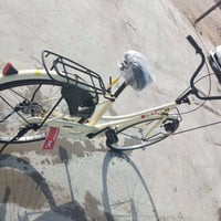 وبركاته باسكل للبيع نضيف مديل2021لون حليبي سعر خاص وهاذا رقمي ٠٧٨٥٢٨٤٨...