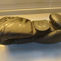 قفازات جدد قوه صلابه فول ٣٠ معه لمجال ٠٧٨٣٩٢٩٨٣٣٩