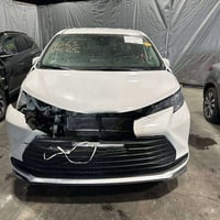 تويوتا سينا • ٢٠٢٥ • ٧٠٠٠ كم