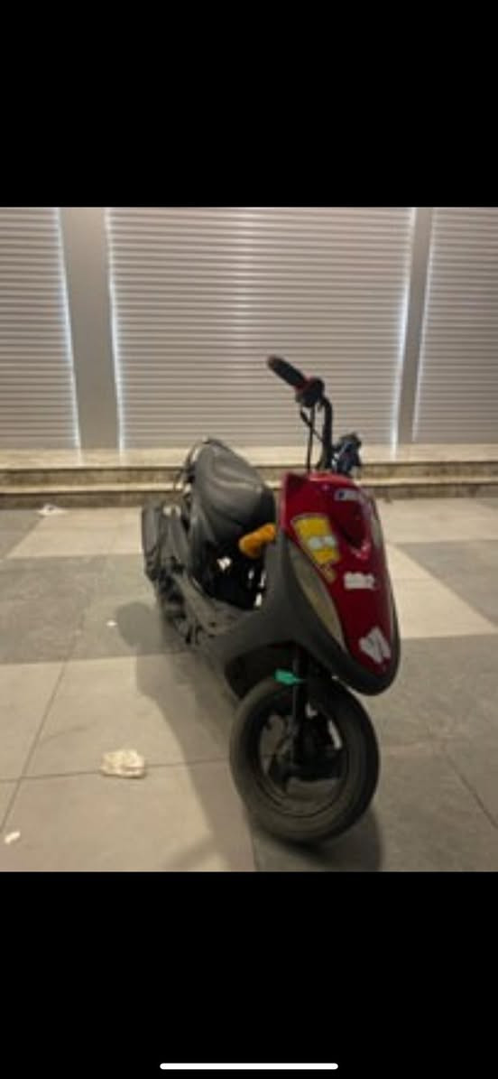 سلام عليكم شباب دراجه حلوه ونصبه شلعه ومعدل اشك الكاع بوشه 55 كلاجات رياضي دبليو إف الدراجه حلوه وتموت العنوان بغداد المنصور السعر 350وبيه مجال ***********
