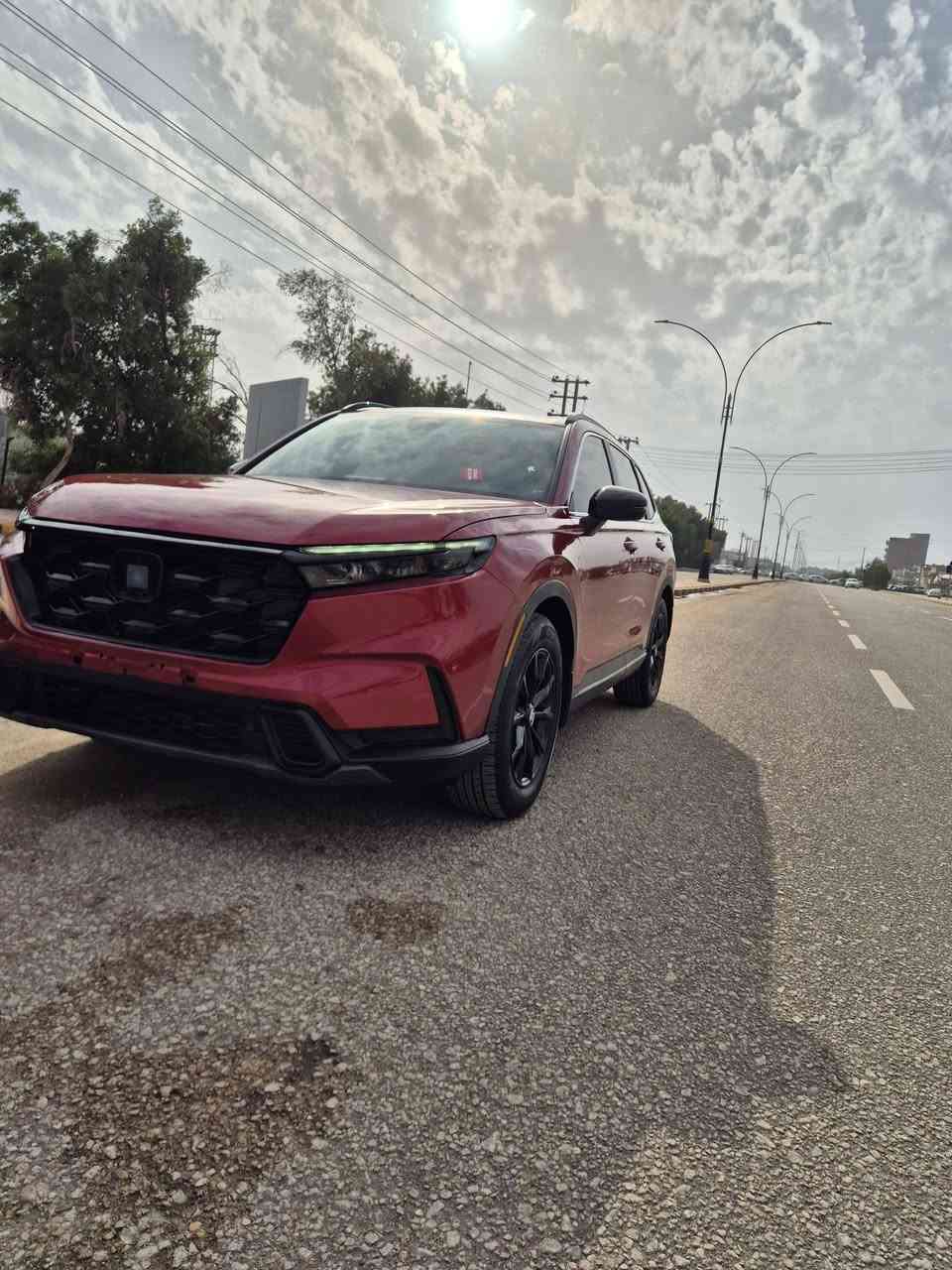 السلام عليكم ورحمة الله
Honda CR-V hybrid 2025 
هوندا سي ار في 2025 
Sport line 
سيارة دخول جديد حادث سطحي بدون دواخل 
كشنات جلد
فتحة سقف 
بصمة و تشغيل عن بعد
حساسات امامي خلفي 
رادار 
4600mile ماشي فقط 
الحادث جاملغ مصلح pdr 
شفة البنيد كذلك 
سيارة بدون صبغ 
مكان السيارة النجف 
تترقم بغداد و جميع المحافظات عدا الإقليم 
رقم الشاصي 

5J6RS5H8XSL014914
للاستفسار اكثر ***********

