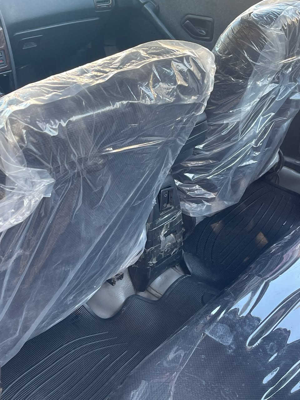 شعندك مراوس   ماسدس نزل 
 بيجو بارص 2015 سياره بأسمي جاهزه كير محرك تبريد  مكينه فرنسي  خير من الله بيها طخات بسيطه معدله بارد بنيد طاير مبدل رقم انكليزي بغداد مصفره غرامات  كبل للشارع متذب عليها ربع السعر 42 بيها مجال

 ***********  العنوان بغداد الجديده
