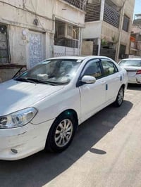 للبيع بي واي دي جي 3 موديل 15 بيها جاملغ مبدل والباب الخلف السائق مطخو...